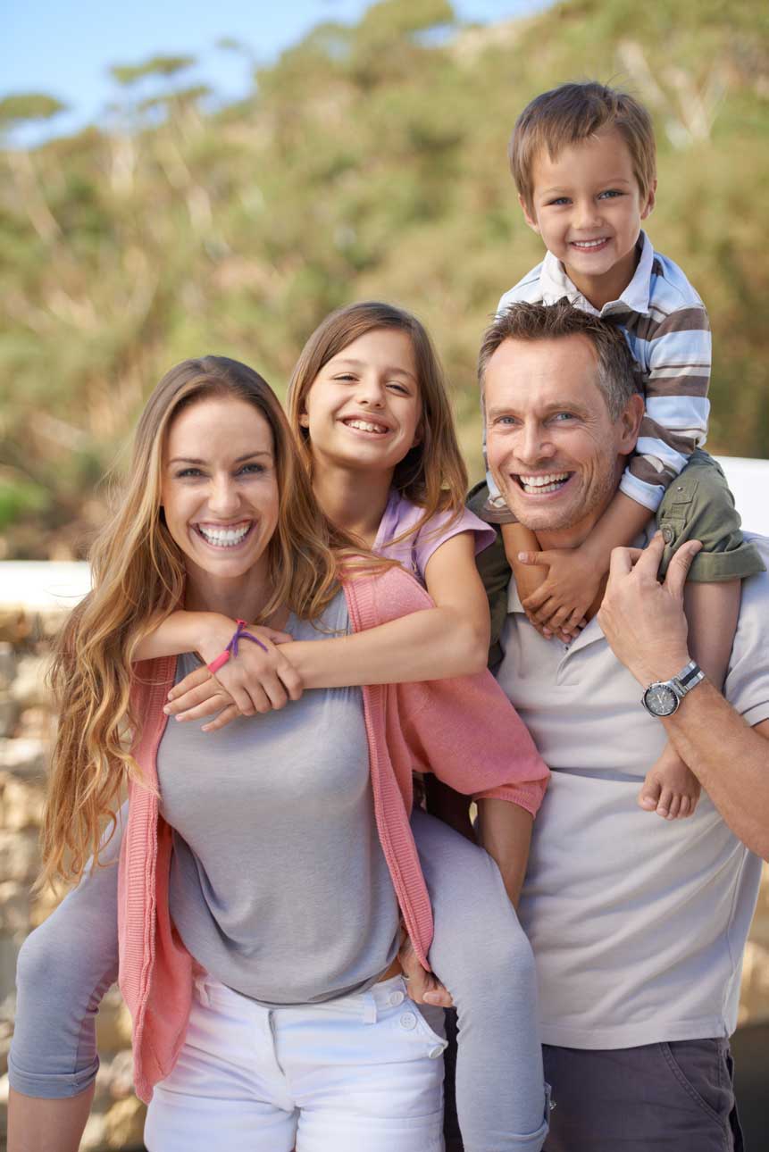 joyful-family-holiday-shot-of-an-affectionate-fam-2023-11-27-05-28-22-utc